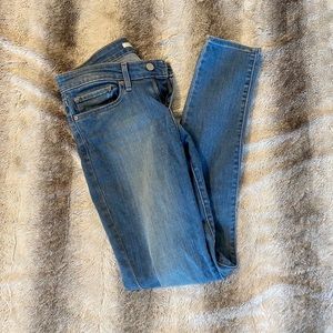 Levi’s 711 skinny jeans in size 28 light wash